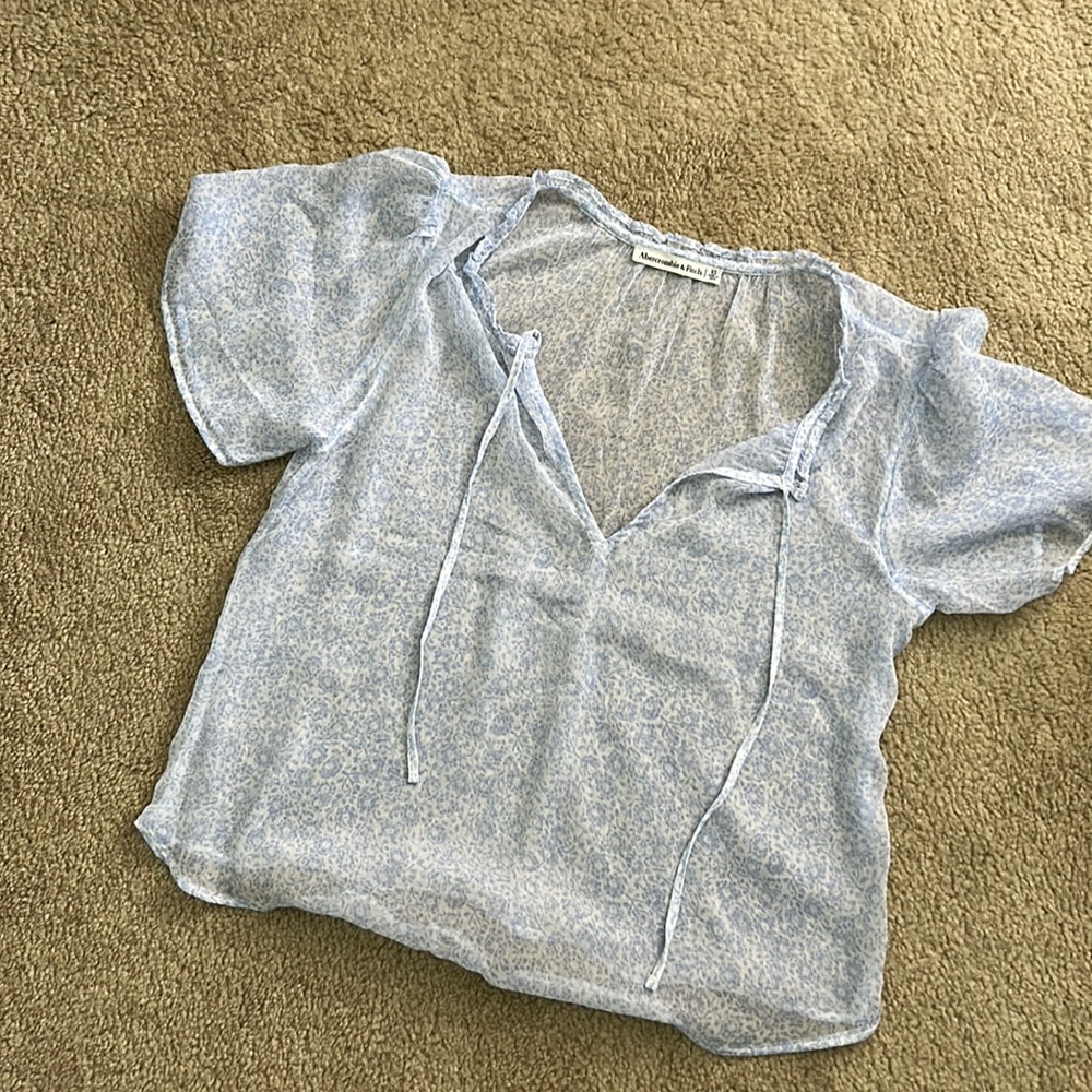 Abercrombie & Fitch Top